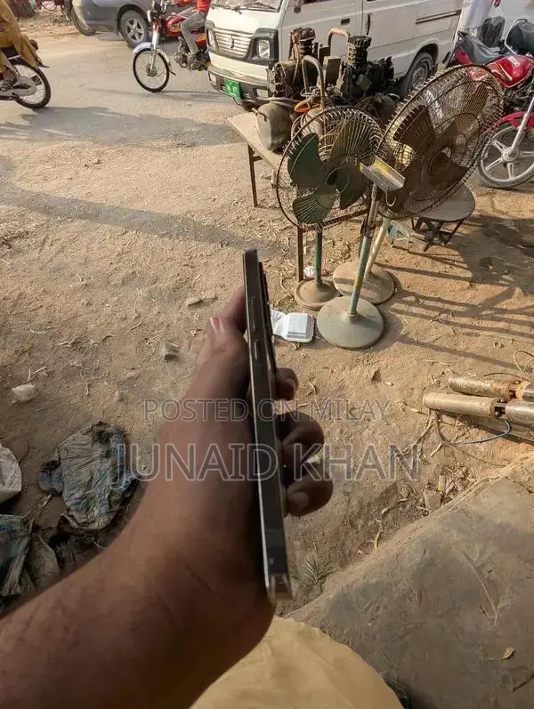 Infinix Note 40 Smartphone Complete Set with Accessories