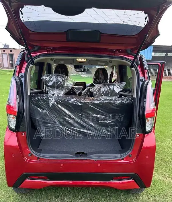 Nissan Dayz E-Hybrid Compact Crossover with ProPILOT Technology