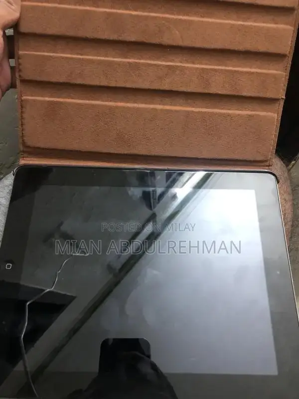 Apple iPad 4 Tablet - Versatile Portable Device