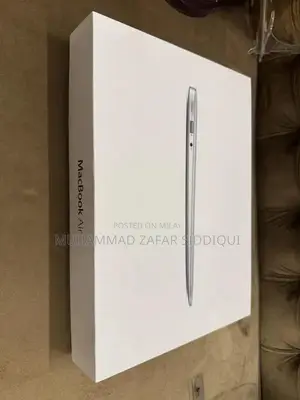 Apple MacBook 2013 Core i5 Laptop 4GB RAM 256GB SSD