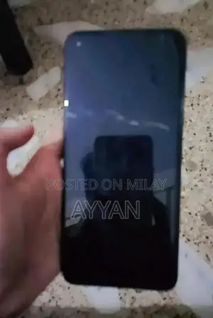 Infinix Hot 9 Smartphone with Dual SIM and Battery Issue