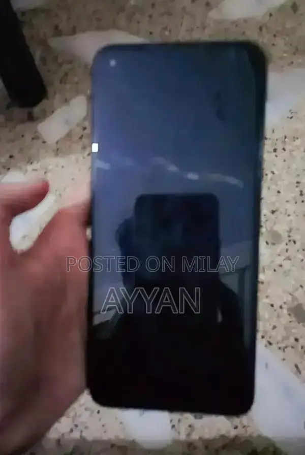 Infinix Hot 9 Smartphone with Dual SIM and Battery Issue