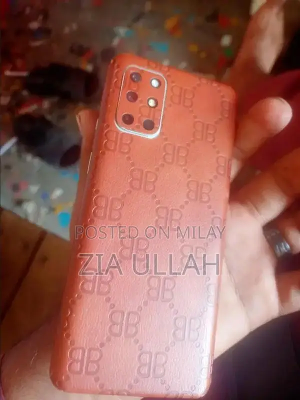 OnePlus 8T Smartphone 8GB RAM 256GB Storage Ultra-Fast Charging