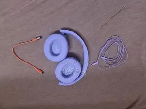 Photo - JBL Tune 770 ANC Wireless Over-Ear Headphones