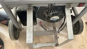 Hyundai 2.5 kV Dual Fuel Generator - Gas and Petrol Compatible