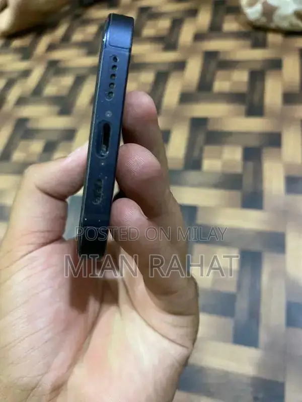 Apple iPhone 12 Factory Unlocked Smartphone with High Battery Health