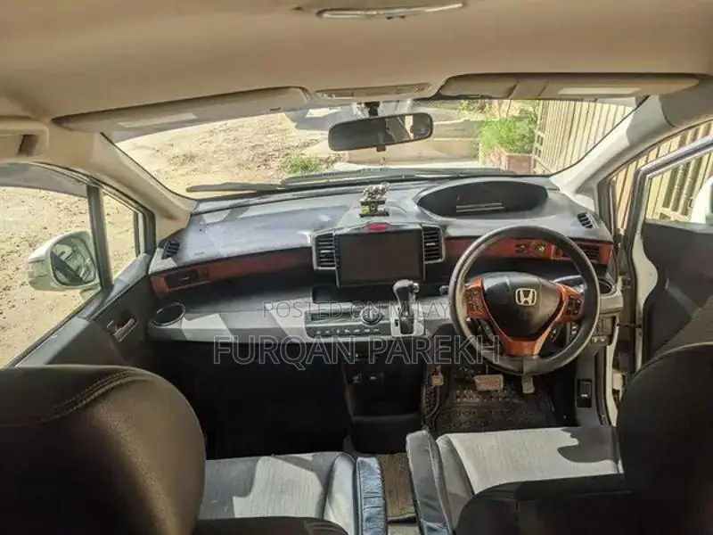 Honda Freed 6-Seater MPV - Reliable Family Vehicle