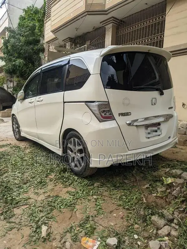 Honda Freed 6-Seater MPV - Reliable Family Vehicle