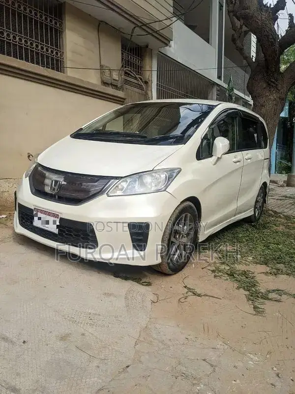 Honda Freed 6-Seater MPV - Reliable Family Vehicle