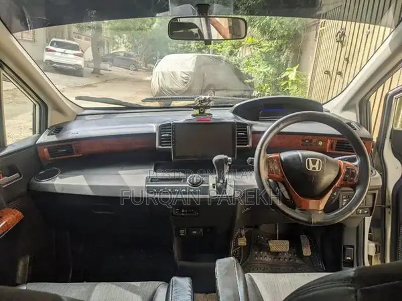 Honda Freed 6-Seater MPV - Reliable Family Vehicle