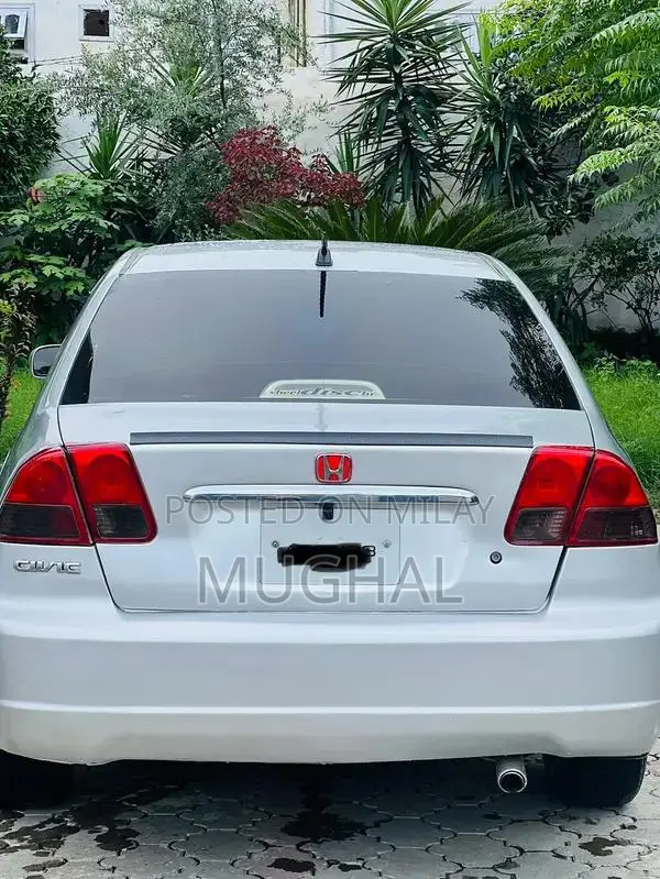 2004 Honda Sedan - Clean Vehicle Ready to Drive