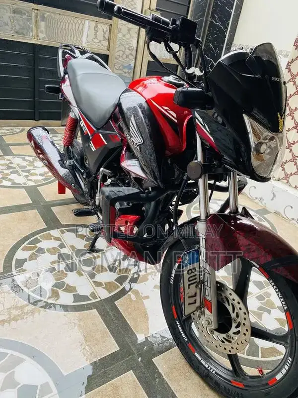 Honda CB 150 F Motorcycle - 2022 Model Sports Bike