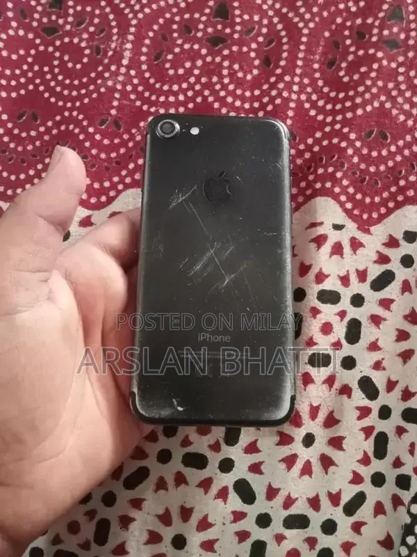 Apple Smartphone Selling Urgently