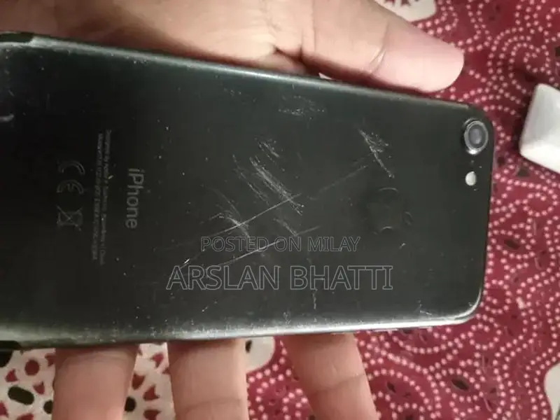 Apple Smartphone Selling Urgently