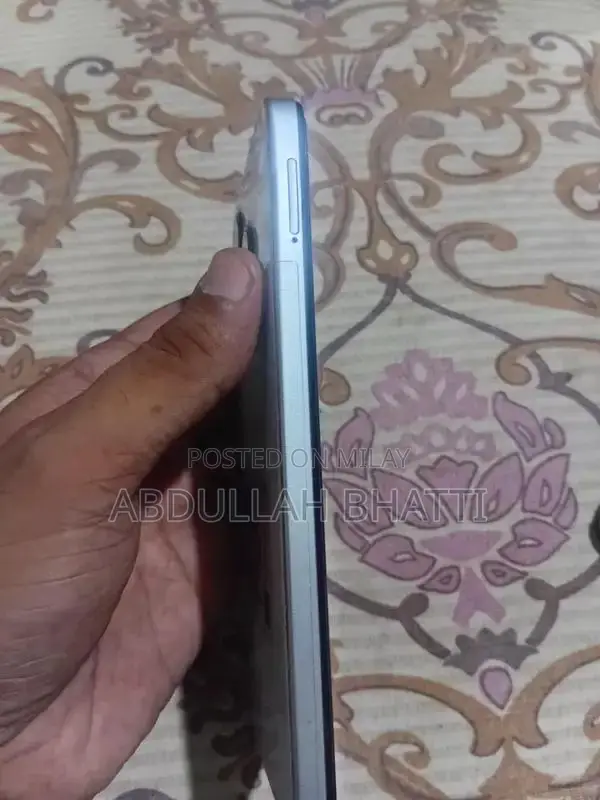 Infinix Smart 8 Smartphone 4GB RAM 64GB Storage