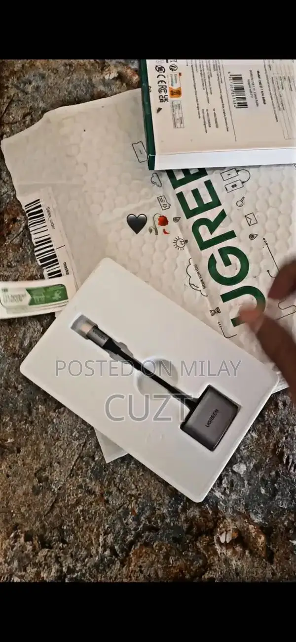 UGREEN USB Splitter for Tablets and Phones