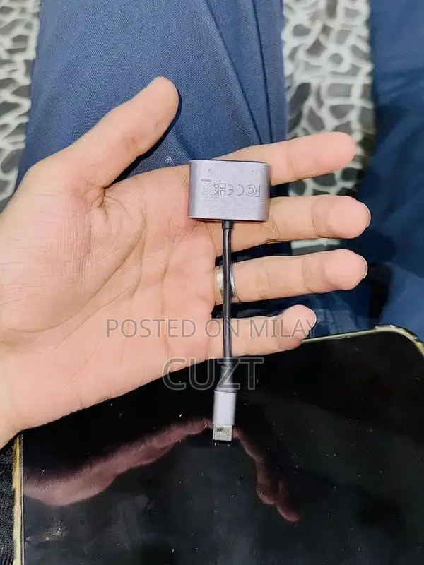 UGREEN USB Splitter for Tablets and Phones