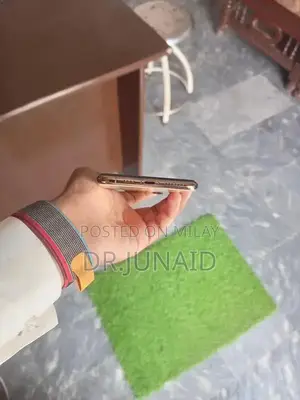 Used Mobile Phone in Lush Condition with Good Battery Health