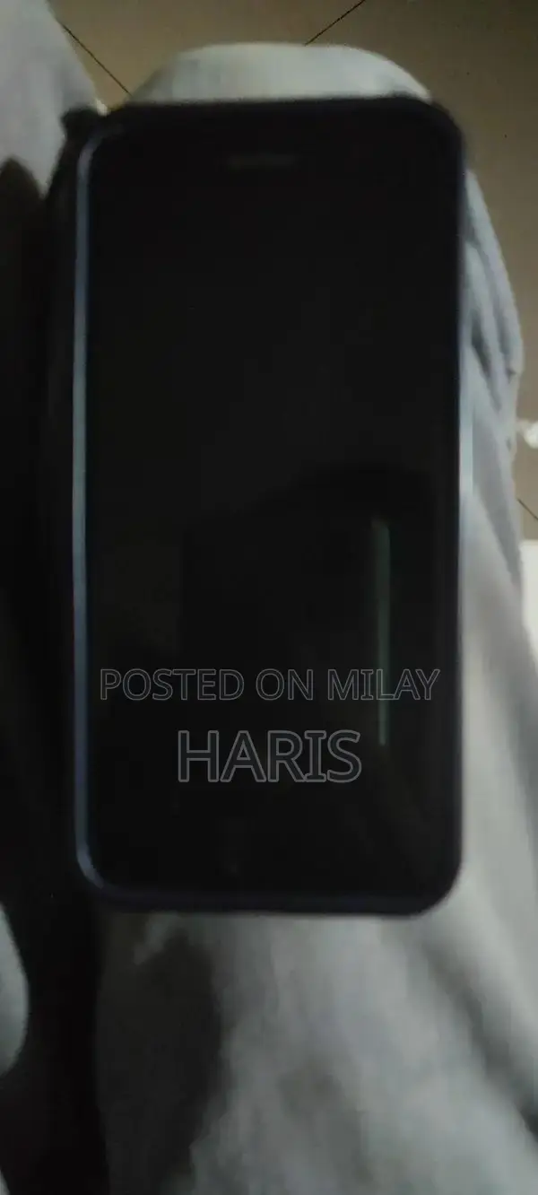 Apple iPhone 7 32GB Smartphone with 100% Battery Health