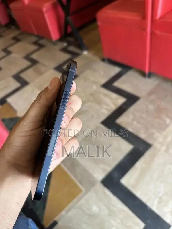 Apple iPhone 12 JV Excellent Condition Smartphone