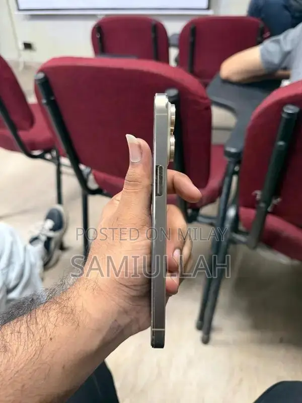 Apple iPhone 14 Pro Max Unlocked Smartphone