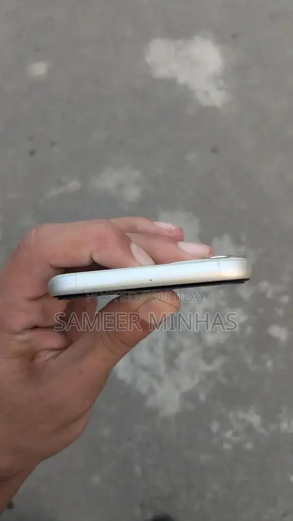 Apple iPhone 11 64GB Smartphone - Non PTA Approved