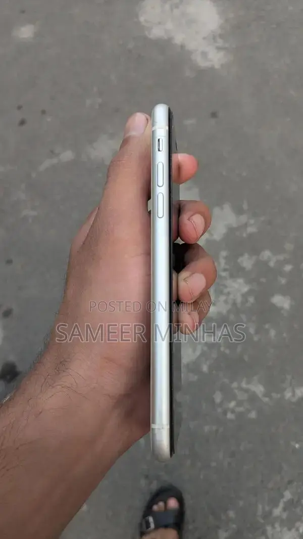 Apple iPhone 11 64GB Smartphone - Non PTA Approved