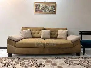 Photo - Classic 6-Seater Living Room Sofa Set in Good Condition