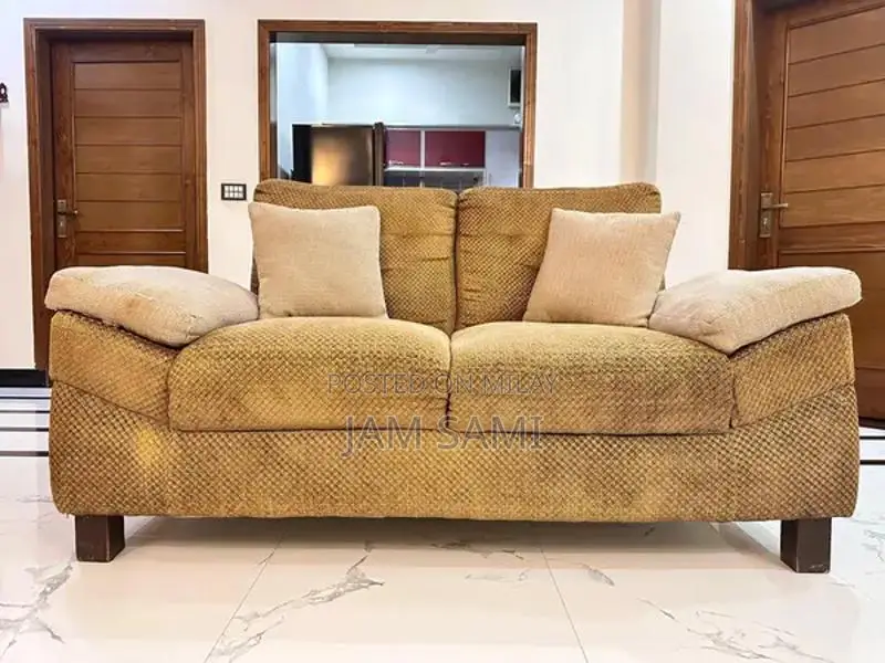 Classic 6-Seater Living Room Sofa Set in Good Condition