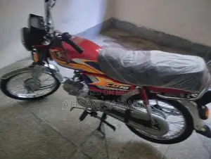 Honda CD 70 Motorcycle - Pristine 2025 Model