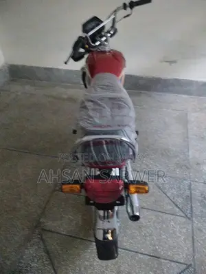 Honda CD 70 Motorcycle - Pristine 2025 Model