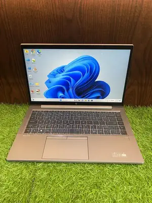 Photo - HP ZBook Firefly 14 G8 Mobile Workstation Laptop