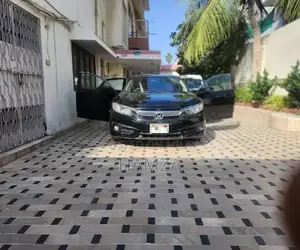 Honda Civic 2016 Sedan - Black Compact Car