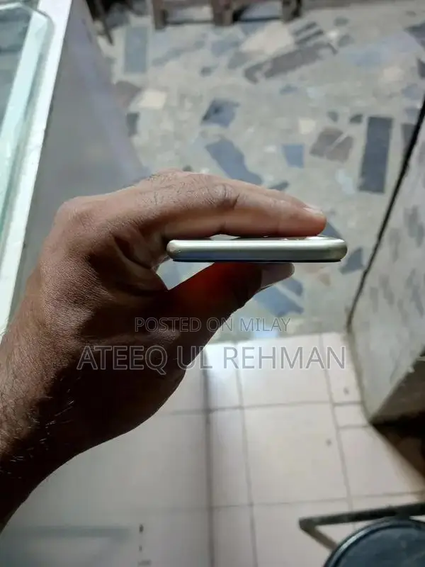 Apple iPhone 7 128GB Storage Smartphone with Issues