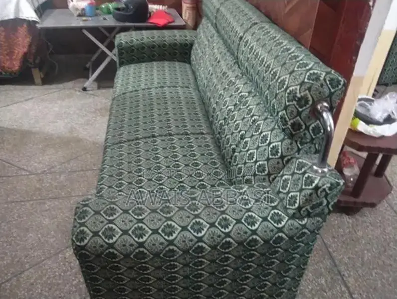 Five Seater Sofa Set in Good Condition