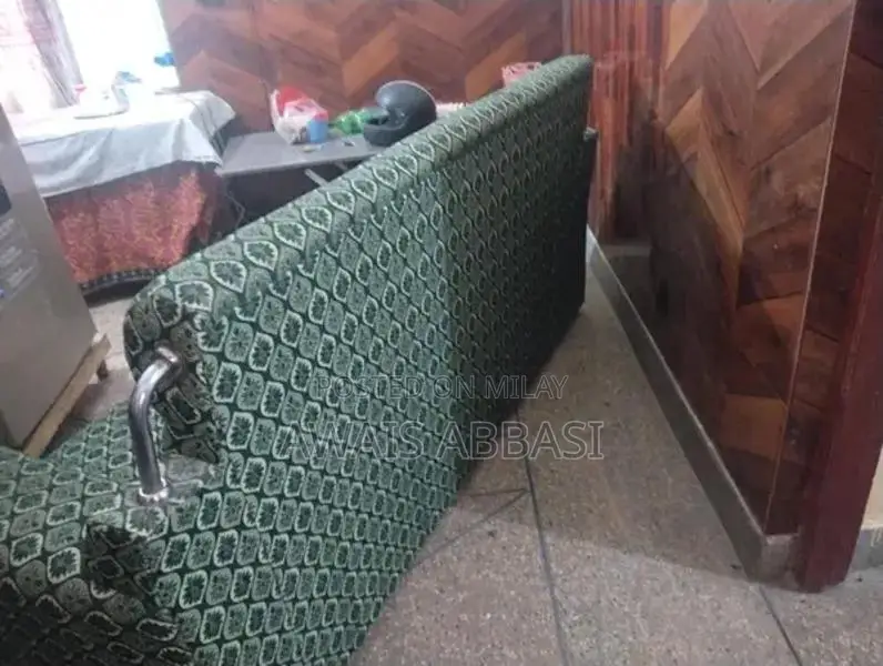 Five Seater Sofa Set in Good Condition