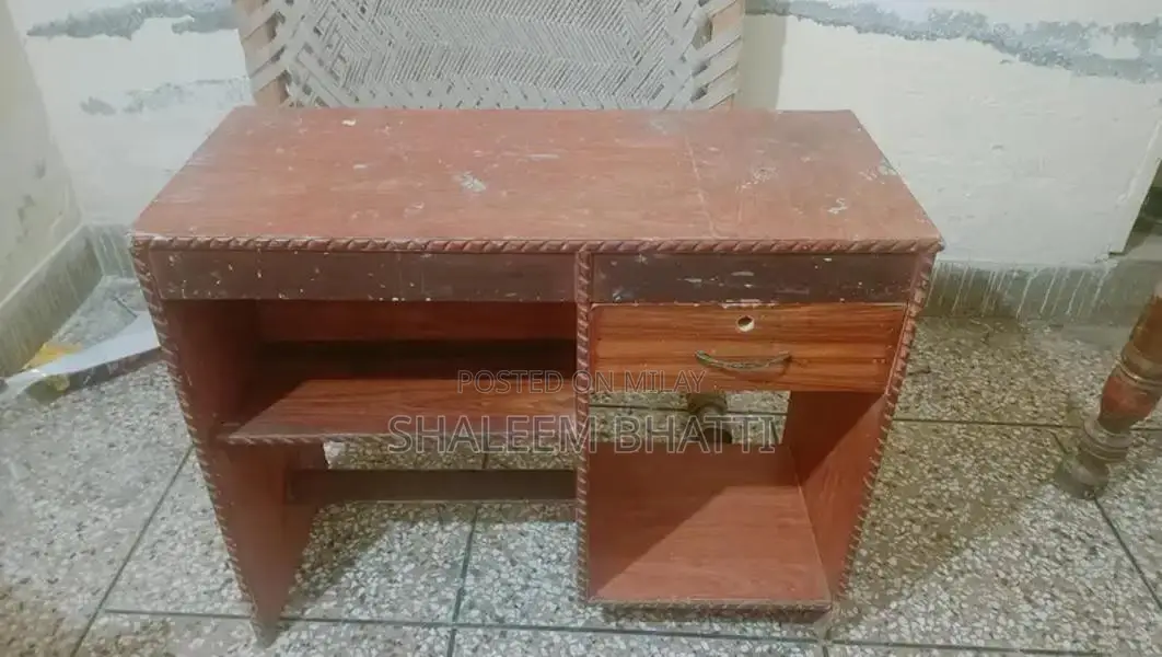 Sturdy Office Table with Simple Design