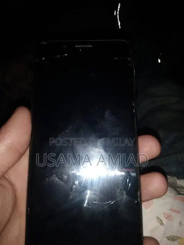 Dual SIM Smartphone with 8/128GB Memory