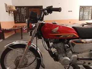 Photo - Honda 125 Motorcycle with Self Start System