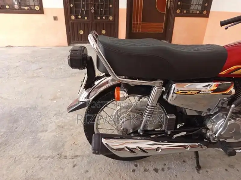 Honda 125 Motorcycle with Self Start System
