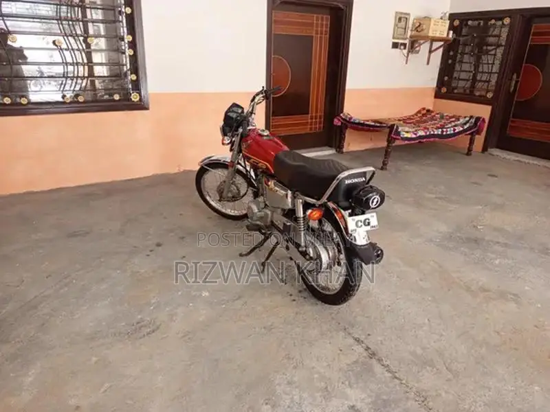 Honda 125 Motorcycle with Self Start System