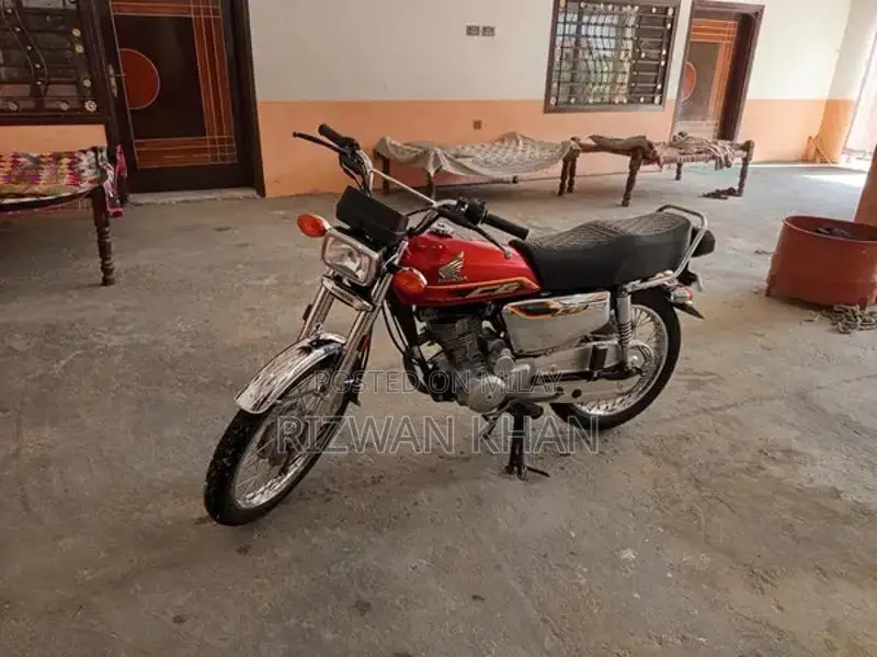 Honda 125 Motorcycle with Self Start System