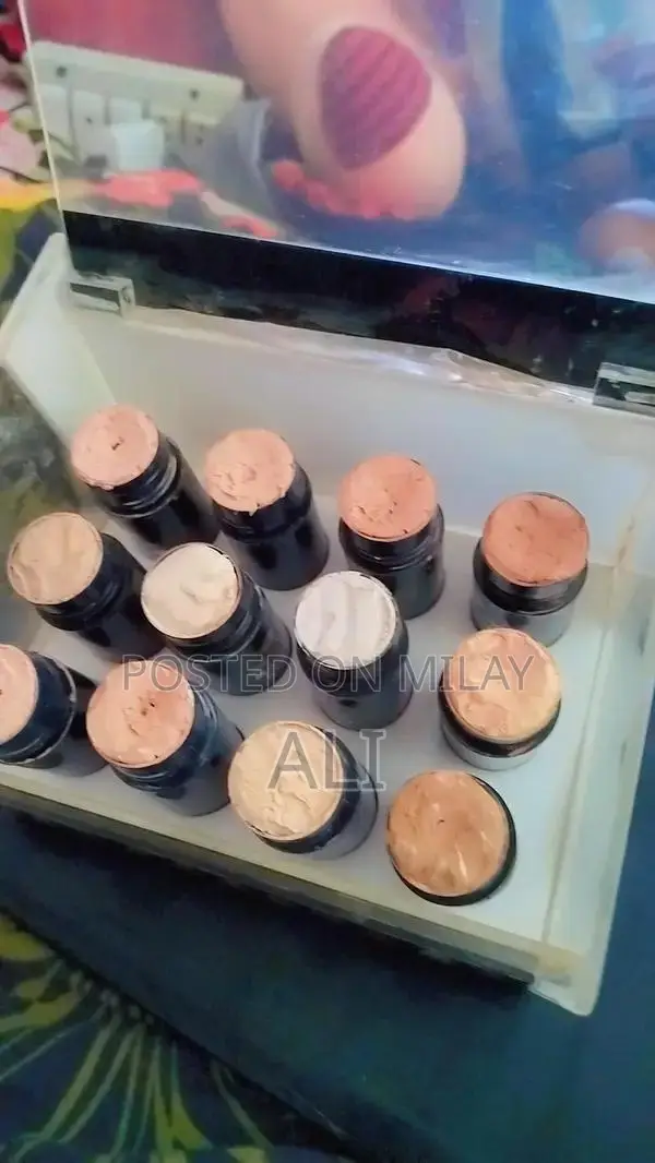 Genny Professional Makeup Paint Sticks - Versatile Daily Makeup Cosmet