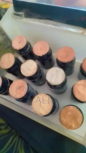 Genny Professional Makeup Paint Sticks - Versatile Daily Makeup Cosmet