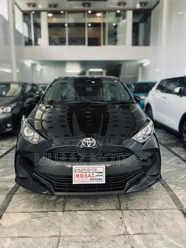 Toyota Yaris X Compact Sedan - Pearl Black Low Mileage