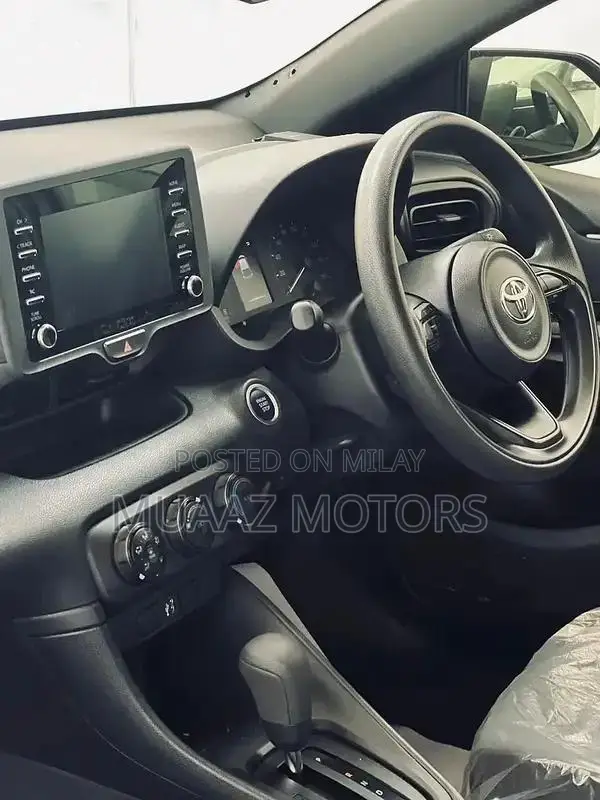 Toyota Yaris X Compact Sedan - Pearl Black Low Mileage