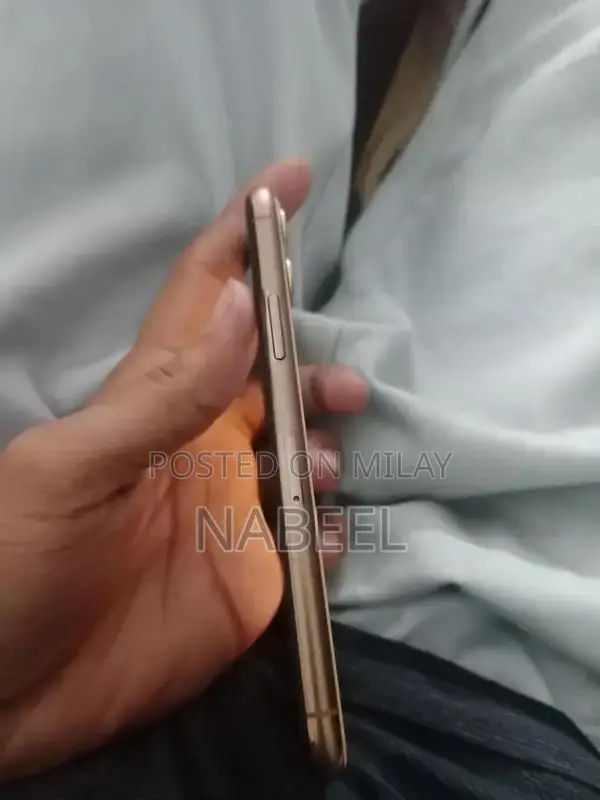 Apple iPhone 11 Pro 256GB Smartphone Premium Model