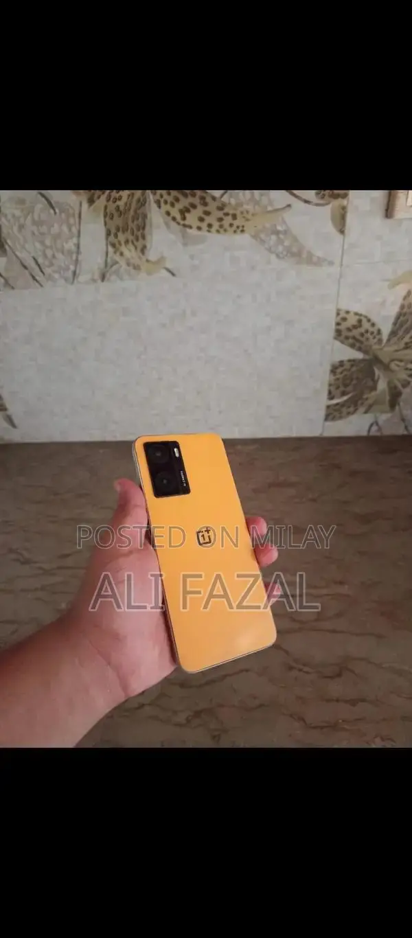 OnePlus Nord N20 SE Smartphone with Fast Charging