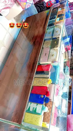 Photo - Compact Counter with Multiple Dimensional Specifications