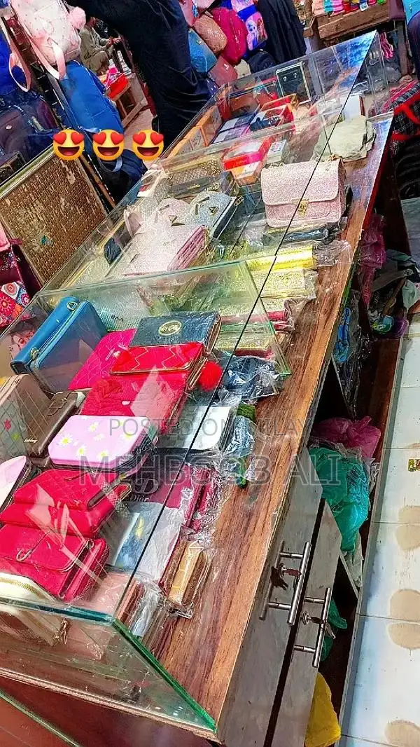 Compact Counter with Multiple Dimensional Specifications